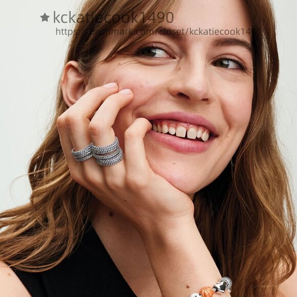 Pandora Glow-in-the-dark Boo Ghost Charm - Picture 5 of 5